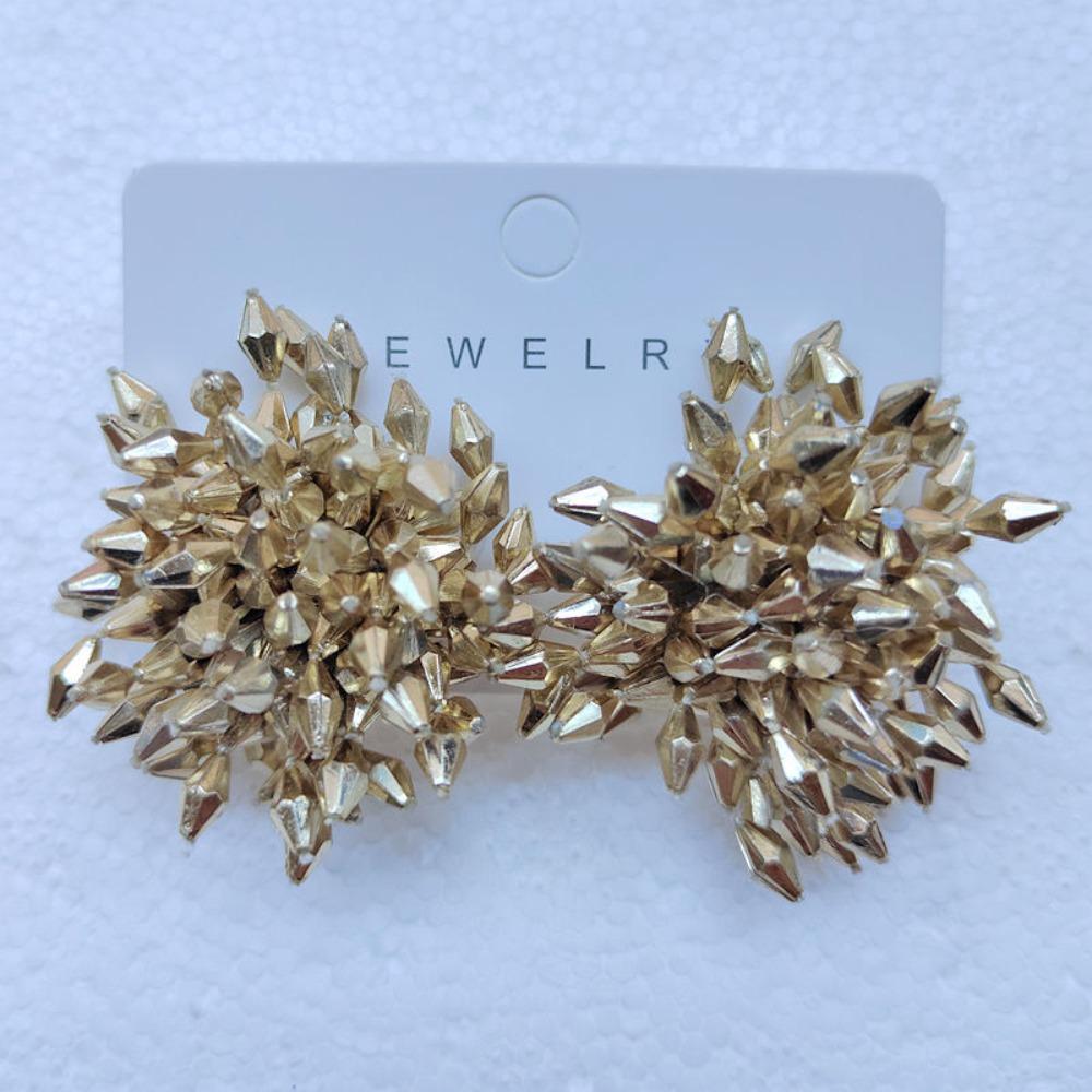 1Pair Ear Jewelry Flower Tassel Earrings Exaggerated Beads Earrings Fashion Explosion Earrings Golden short
1Pair Ear Jewelry Flower Tassel Earrings Exaggerated Beads Earrings Fashion Explosion Earrings Golden short