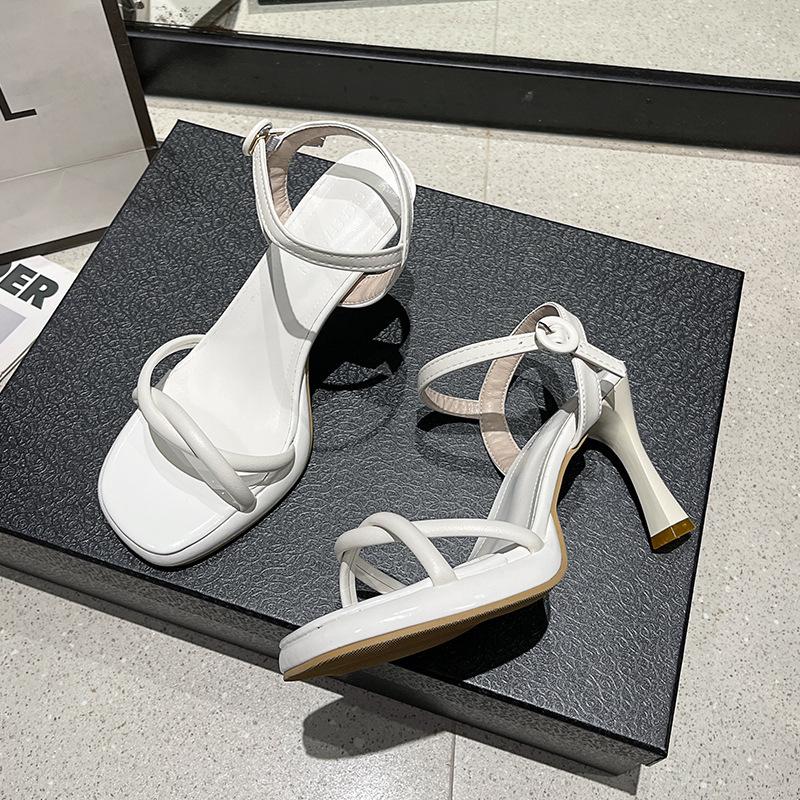 Not tired feet thin heels women s sandals 2025 summer square head French simple one-word buckle high heels waterproof table comfortable 35
Not tired feet thin heels women s sandals 2025 summer square head French simple one-word buckle high heels waterproof table comfortable 35