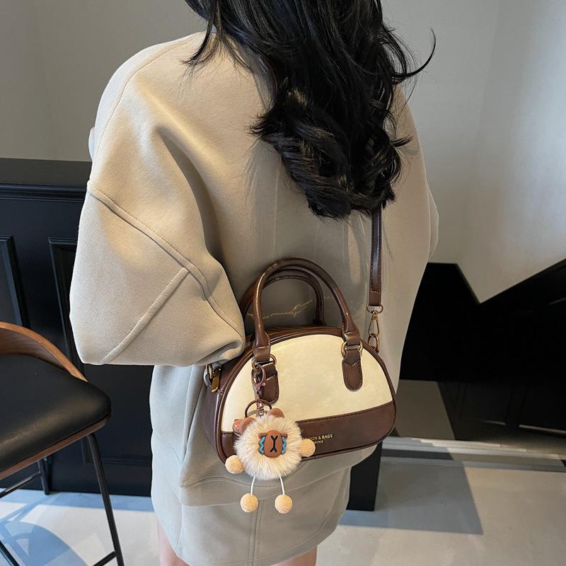 Maillard Handbag Women s Winter 2025 Fashion Retro Versatile Shoulder Bag Commuter Messenger Bag 23*10*16
Maillard Handbag Women s Winter 2025 Fashion Retro Versatile Shoulder Bag Commuter Messenger Bag 23*10*16