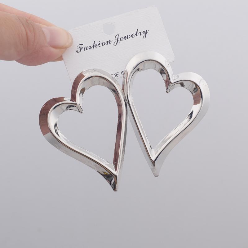 New Irregular Big Heart Drop Earrings for Female Hollow Unusual Love Hearts Hyperbole Dangle Earrings Women s Fashion Zircon
New Irregular Big Heart Drop Earrings for Female Hollow Unusual Love Hearts Hyperbole Dangle Earrings Women s Fashion Zircon