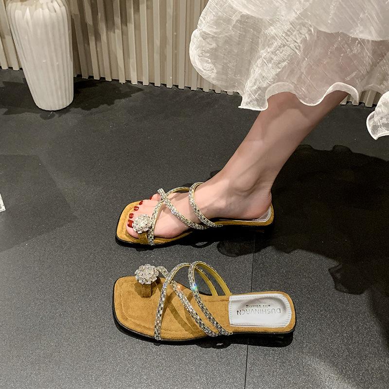 Silver rhinestone toe slippers women s outer wear 2025 new summer skirt low-heeled evening breeze French sandals 40 жёлтый
Silver rhinestone toe slippers women s outer wear 2025 new summer skirt low-heeled evening breeze French sandals 40 жёлтый