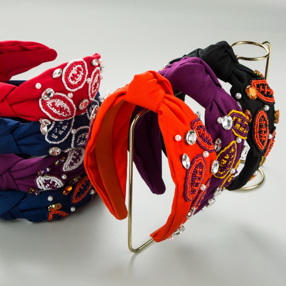 Harmonious Headband: New European-American Rugby Bead Hand-sewn Banquet Hair Accessory синій/білий
Harmonious Headband: New European-American Rugby Bead Hand-sewn Banquet Hair Accessory синій/білий
