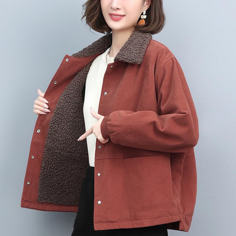 Women s Fleece-Lined Cotton Winter Jacket – Short Style, Middle-Aged, Plus Size, Turn-Down Collar, Fashionable and Thickened. XL (125-140 jin) темно-зеленого
Women s Fleece-Lined Cotton Winter Jacket – Short Style, Middle-Aged, Plus Size, Turn-Down Collar, Fashionable and Thickened. XL (125-140 jin) темно-зеленого