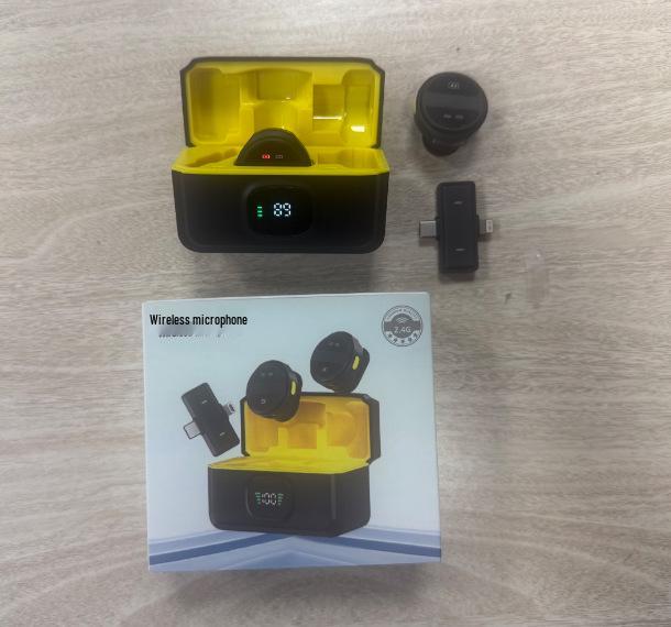 Q9 Wireless Lapel Mic with Magnetic Button, Digital Display, Noise Reduction, and Bluetooth Recording Capabilities.
Q9 Wireless Lapel Mic with Magnetic Button, Digital Display, Noise Reduction, and Bluetooth Recording Capabilities.