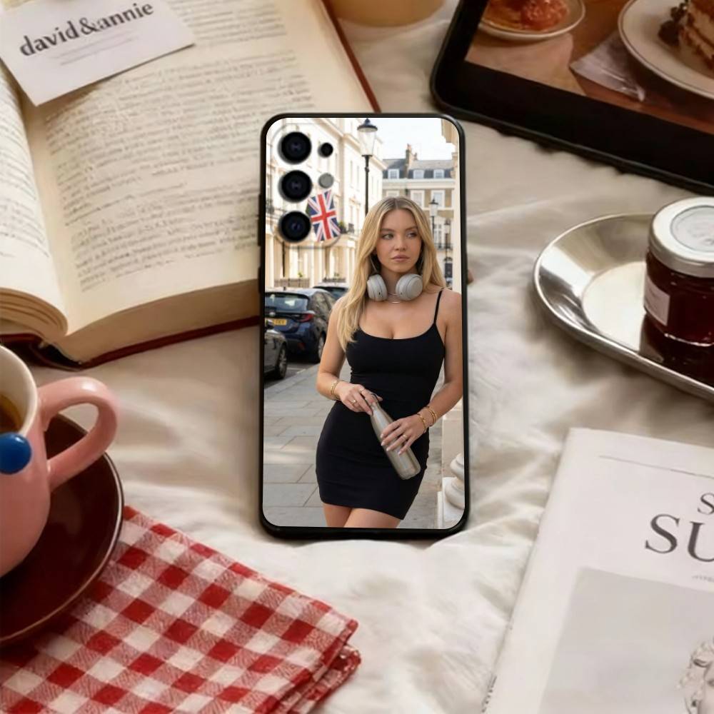 Sydney Sweeney Phone Case Black Silicone Soft For Samsung S25,S24,S21,S22,S23,S30,Ultra,S20,Plus,Fe,Lite Samsung S205G
Sydney Sweeney Phone Case Black Silicone Soft For Samsung S25,S24,S21,S22,S23,S30,Ultra,S20,Plus,Fe,Lite Samsung S205G