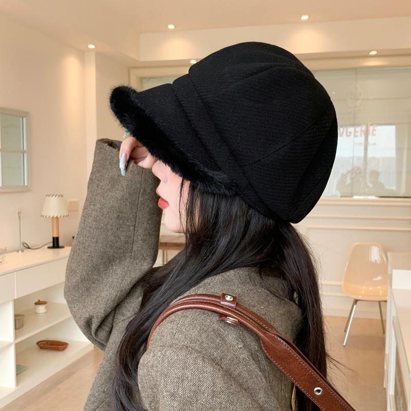 New octagonal hat women s winter warm cap, big brim showing face, small Korean version of fashionable versatile plush tide One size fits all чорний
New octagonal hat women s winter warm cap, big brim showing face, small Korean version of fashionable versatile plush tide One size fits all чорний