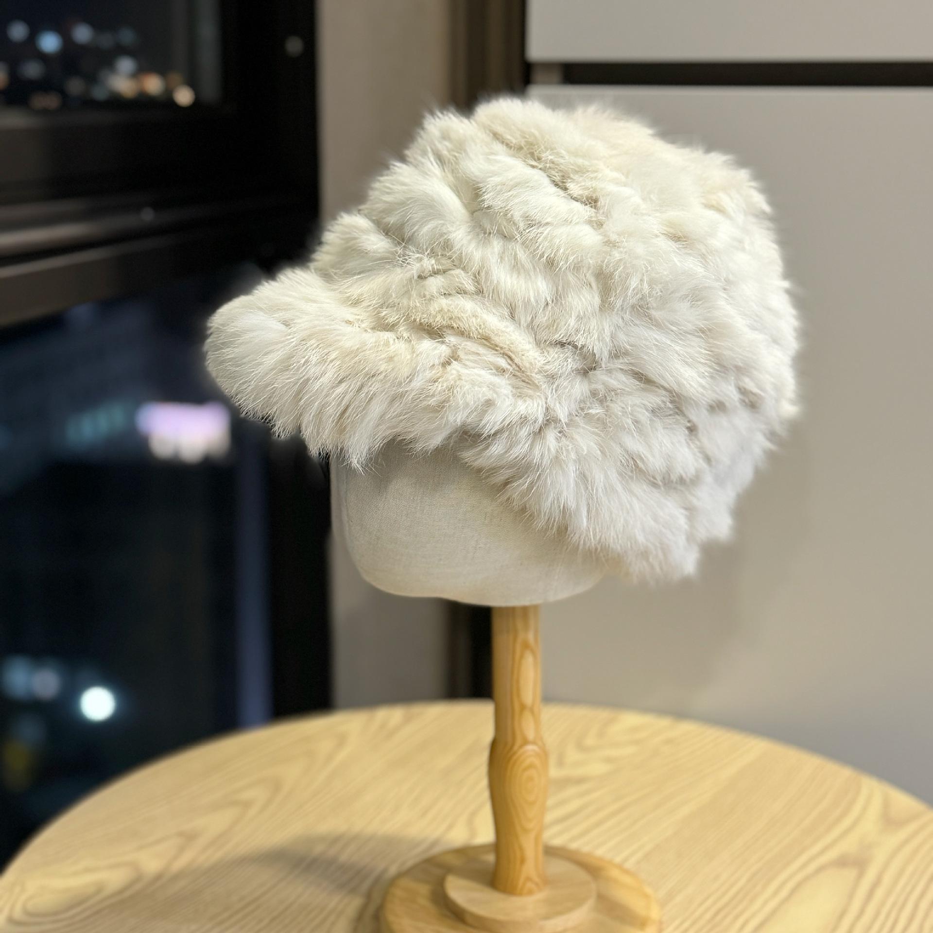 Thick rabbit fur baseball cap for autumn and winter, ear protection plush pullover hat, sweet and versatile for girls, makes the face look smaller, Adult54-60Average Size бежевий
Thick rabbit fur baseball cap for autumn and winter, ear protection plush pullover hat, sweet and versatile for girls, makes the face look smaller, Adult54-60Average Size бежевий