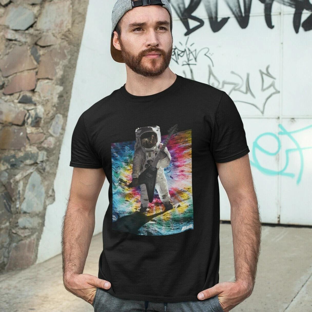 Rocker astronaut Unisex T-Shirt, spaceman, guitarist, rock and roll, guitar man 2XL
Rocker astronaut Unisex T-Shirt, spaceman, guitarist, rock and roll, guitar man 2XL