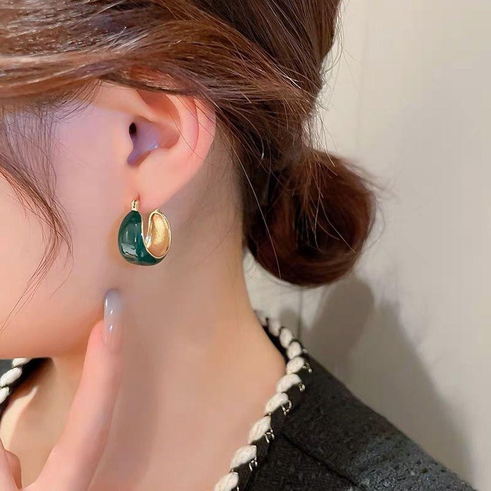 U Shape Dripping Oil Zinc Zinc Alloy Korean Style Earrings Girl Stud Earrings Ear Buckle Women Round Earrings dark green-B
U Shape Dripping Oil Zinc Zinc Alloy Korean Style Earrings Girl Stud Earrings Ear Buckle Women Round Earrings dark green-B