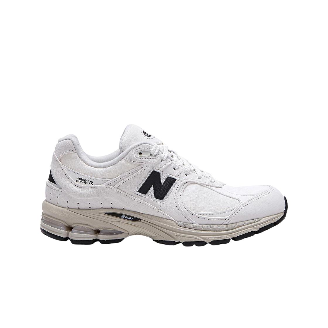 Бело-черные мужские кроссовки New Balance 2002R M2002RSW
Бело-черные мужские кроссовки New Balance 2002R M2002RSW