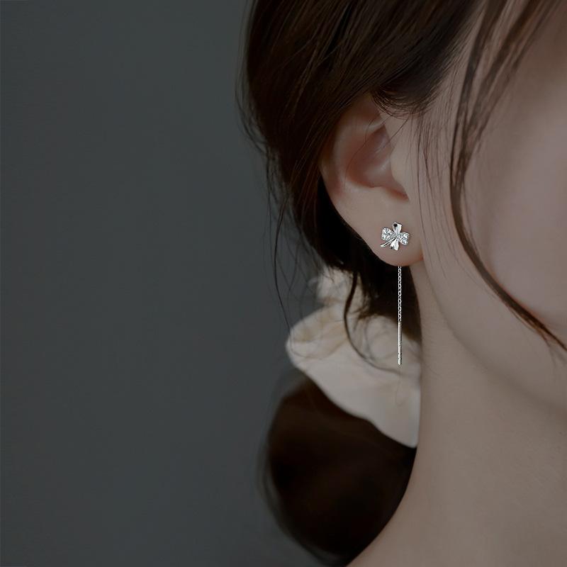 Four-leaf Clover Earrings Korean Version of Versatile Small Fragrant Earrings, Fringed Earrings, Temperament Earrings
Four-leaf Clover Earrings Korean Version of Versatile Small Fragrant Earrings, Fringed Earrings, Temperament Earrings