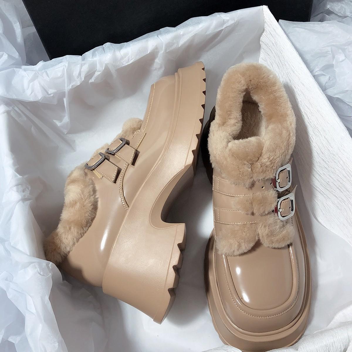 Women s leather fashion lightweight height increase soft sole winter warm snow boots lined with fleece non-slip casual sports cotton boots 39 абрикосовий
Women s leather fashion lightweight height increase soft sole winter warm snow boots lined with fleece non-slip casual sports cotton boots 39 абрикосовий