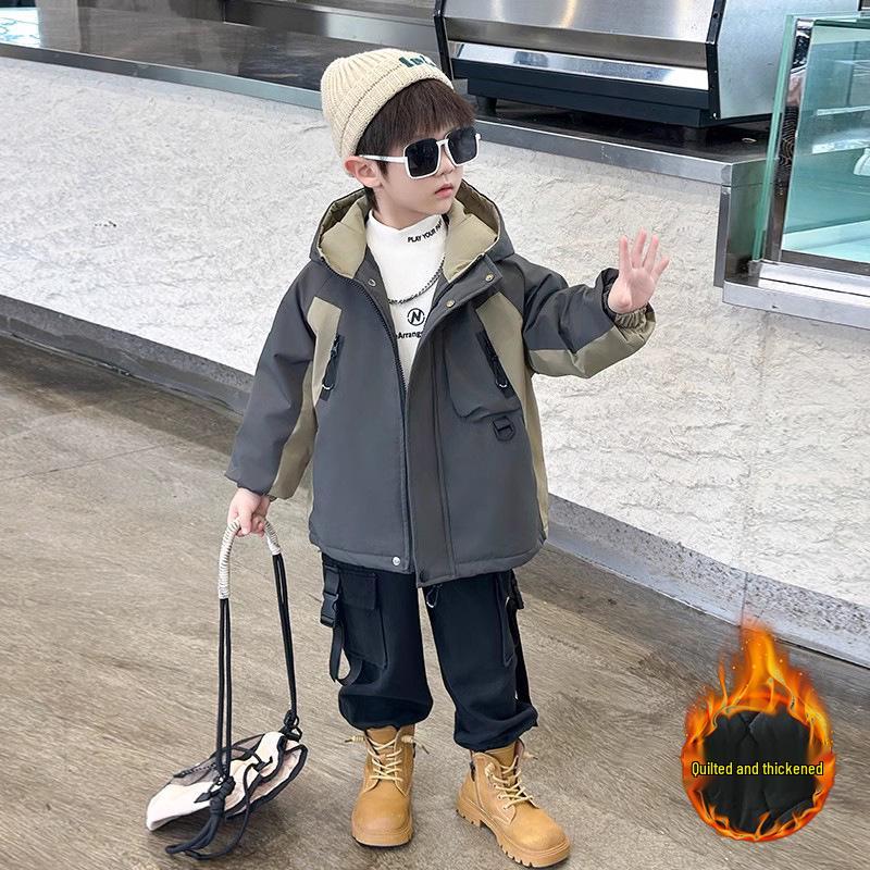 Детская стильная теплая куртка в стиле стритвир 2025 - крутой и красивый осенне-зимний хлопковый топ с толстым плюшевым подкладом для мальчиков 90 cm серый
Детская стильная теплая куртка в стиле стритвир 2025 - крутой и красивый осенне-зимний хлопковый топ с толстым плюшевым подкладом для мальчиков 90 cm серый