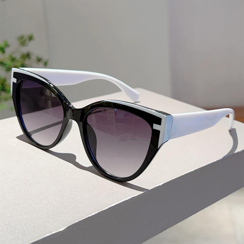 KAMMPT Trendy Vintage Punk Oval Shades New Fashion Leopard Driving Anti UV Sunglasses Women Vacation Beach Decor Sun Glasses as picture shows
KAMMPT Trendy Vintage Punk Oval Shades New Fashion Leopard Driving Anti UV Sunglasses Women Vacation Beach Decor Sun Glasses as picture shows