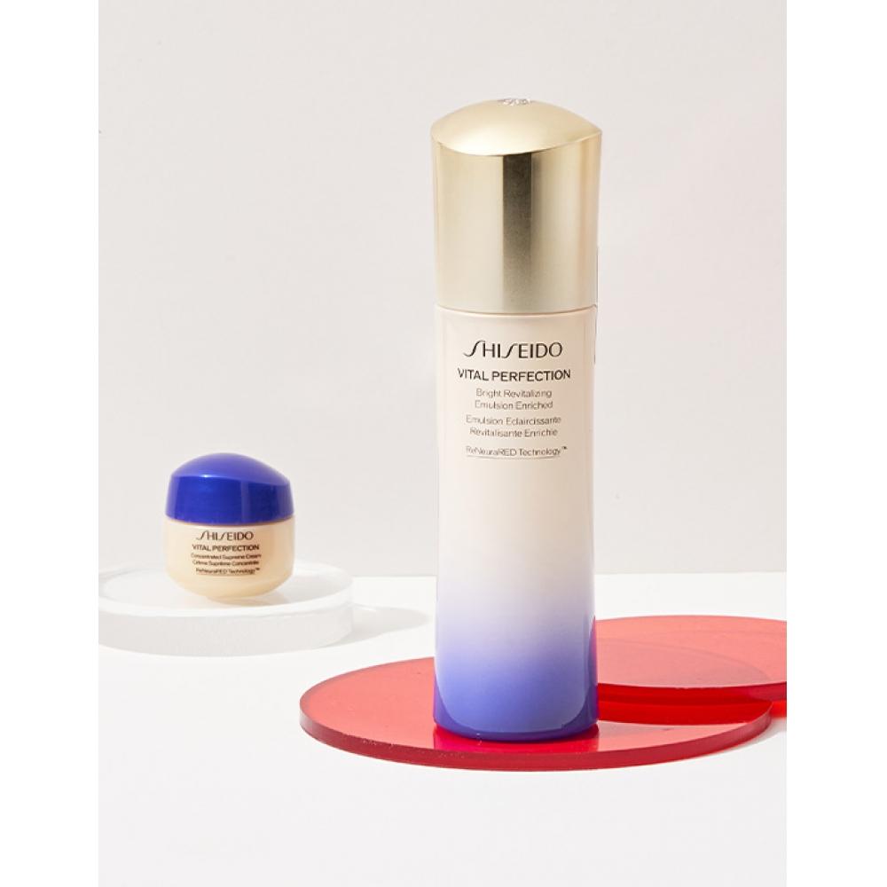 Shiseido Vital Perfection Bright восстанавливающая эмульсия обогащенная 100 мл набор
Shiseido Vital Perfection Bright восстанавливающая эмульсия обогащенная 100 мл набор