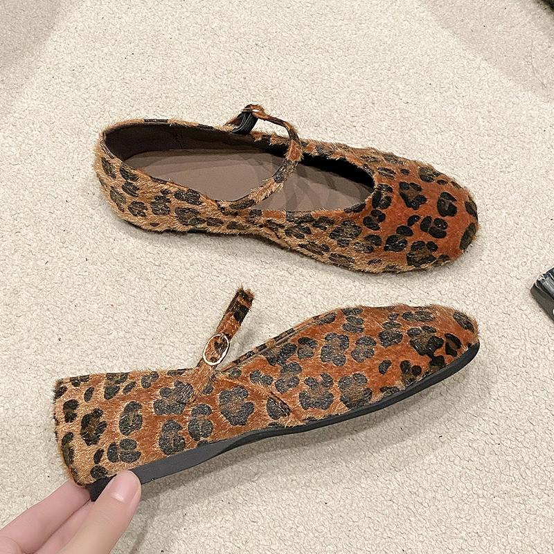 Леопардовые балетки с мехом женские туфли Marie Janes бренд осень новая повседневная обувь 2025 трендовые балетки модный дизайнер Zapatos Mujer 40 леопардовый
Леопардовые балетки с мехом женские туфли Marie Janes бренд осень новая повседневная обувь 2025 трендовые балетки модный дизайнер Zapatos Mujer 40 леопардовый