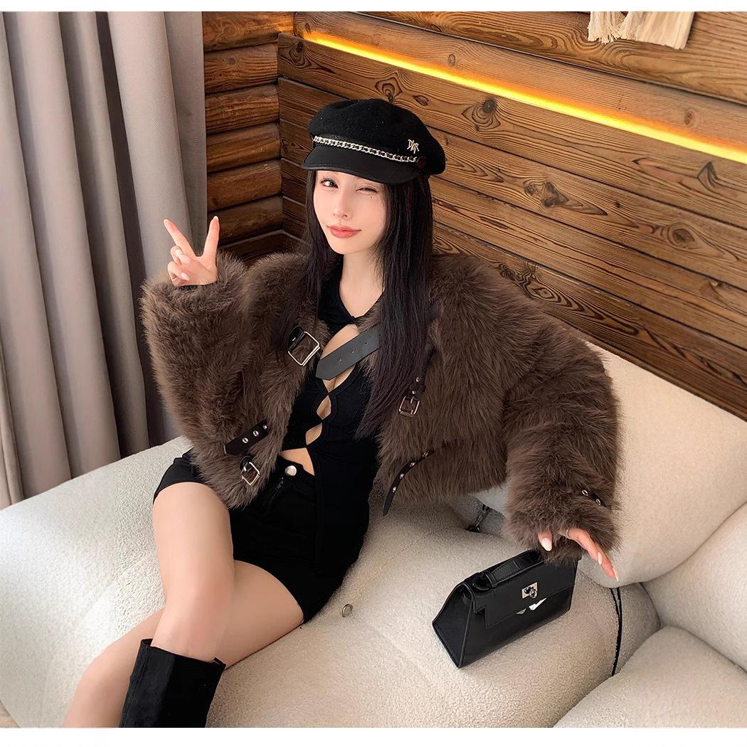 Winter new eco-friendly fur belt design sense thickened short plush imitation fox fur fashion coat women M
Winter new eco-friendly fur belt design sense thickened short plush imitation fox fur fashion coat women M