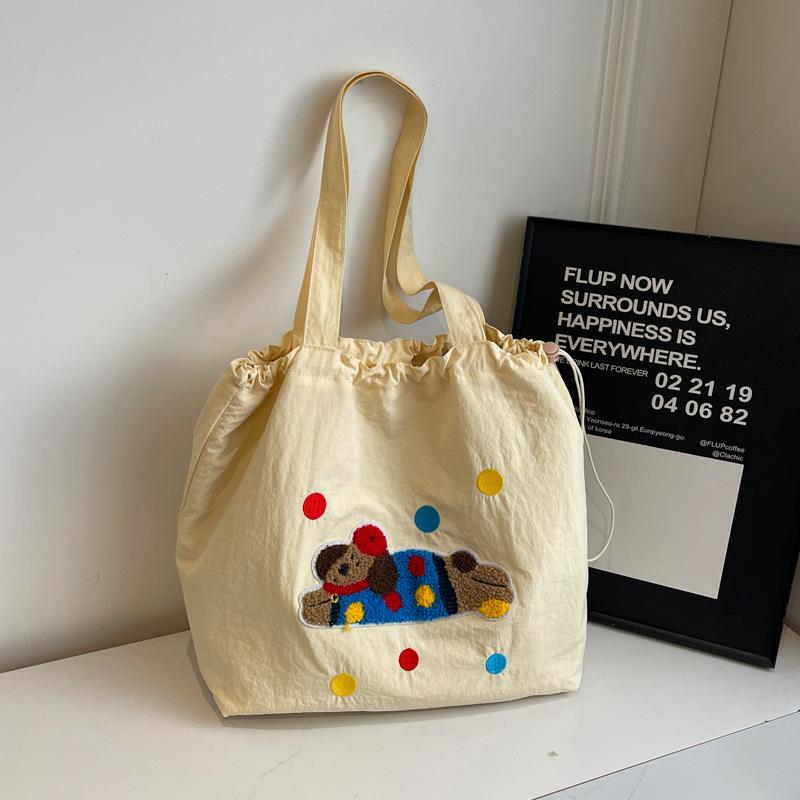 Корейская трендовая сумка ins женская 2025 новая милая мультяшная сумка-тоут с собакой-таксой модная универсальная сумка через плечо жёлтый
Корейская трендовая сумка ins женская 2025 новая милая мультяшная сумка-тоут с собакой-таксой модная универсальная сумка через плечо жёлтый