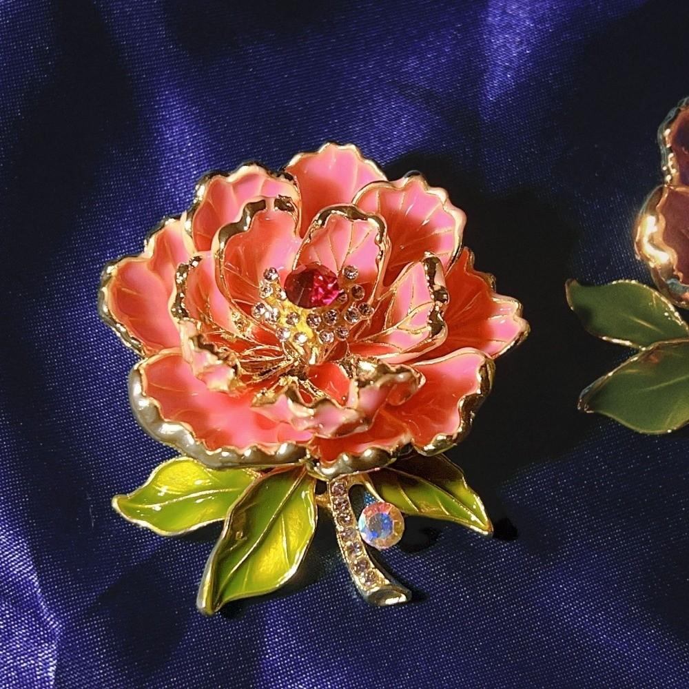 Luxury Enamel Peony Brooch Rhinestone Banquet Jewelry Corsage Flower Pin Friend Gifts Zinc Alloy Plant Brooch рожевий
Luxury Enamel Peony Brooch Rhinestone Banquet Jewelry Corsage Flower Pin Friend Gifts Zinc Alloy Plant Brooch рожевий