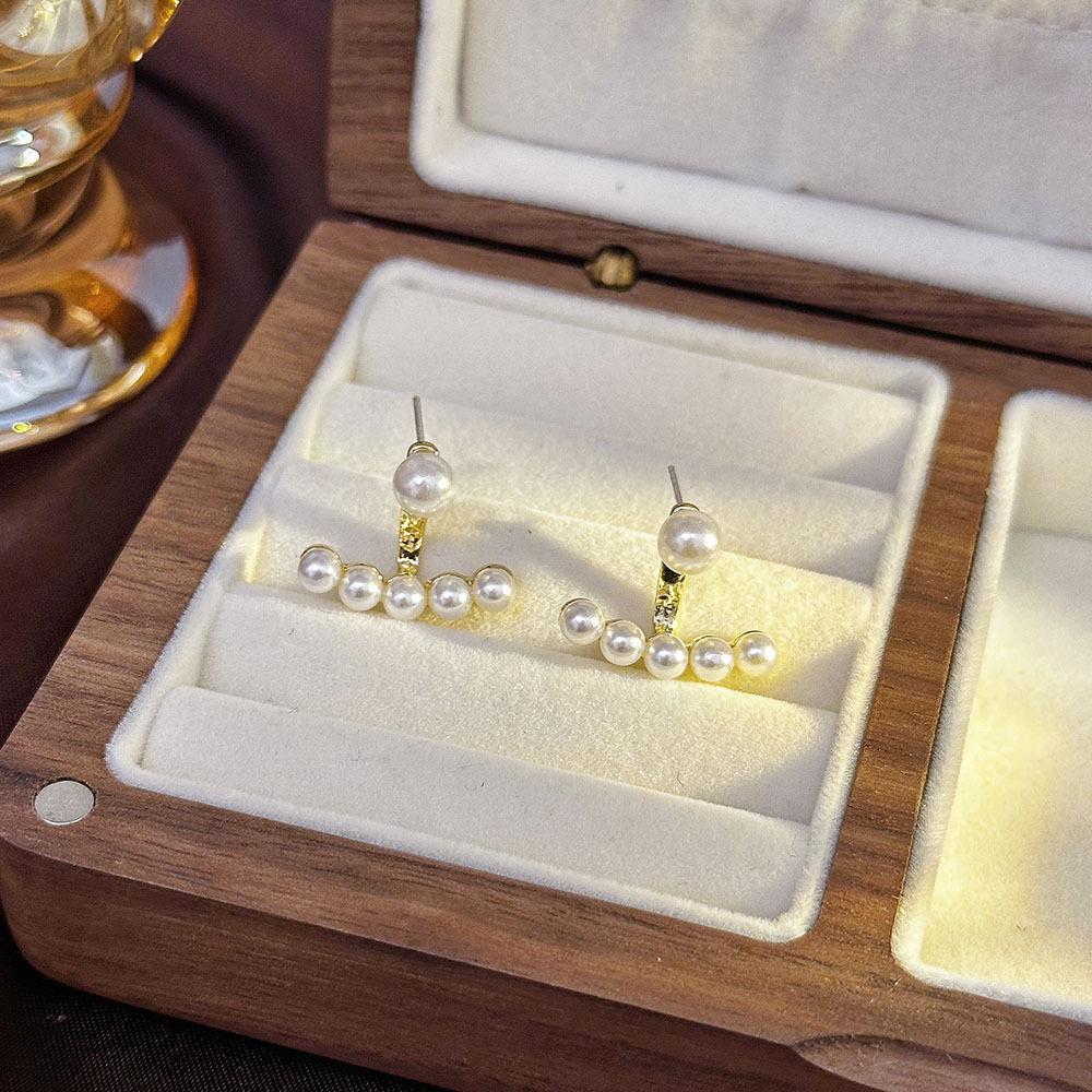 Елегантні французькі сережки-квіти з перлів Срібна голка : Вишукана, Розкішна, Легка Мода для Жінок
Елегантні французькі сережки-квіти з перлів Срібна голка : Вишукана, Розкішна, Легка Мода для Жінок