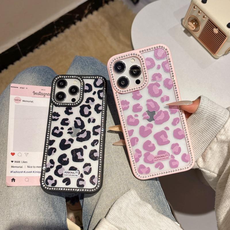 Stylish Cool Girl Pink Leopard Print Diamond Edge Phone Case For iPhone 16 Pro Max 15 14 Plus 13 12 Pro 11 Glitter Silicone Back Cover iPhone 11 чорний
Stylish Cool Girl Pink Leopard Print Diamond Edge Phone Case For iPhone 16 Pro Max 15 14 Plus 13 12 Pro 11 Glitter Silicone Back Cover iPhone 11 чорний