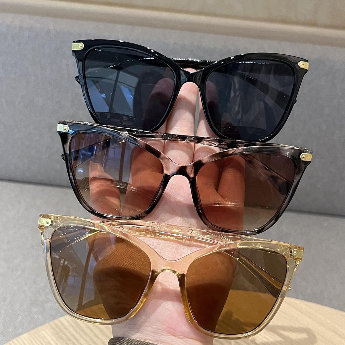 3Pcs Women s Cat Eye Fashion Glasses Set Easiest for Match Street Photography Set Glasses Multi-Color Combination Matching
3Pcs Women s Cat Eye Fashion Glasses Set Easiest for Match Street Photography Set Glasses Multi-Color Combination Matching
