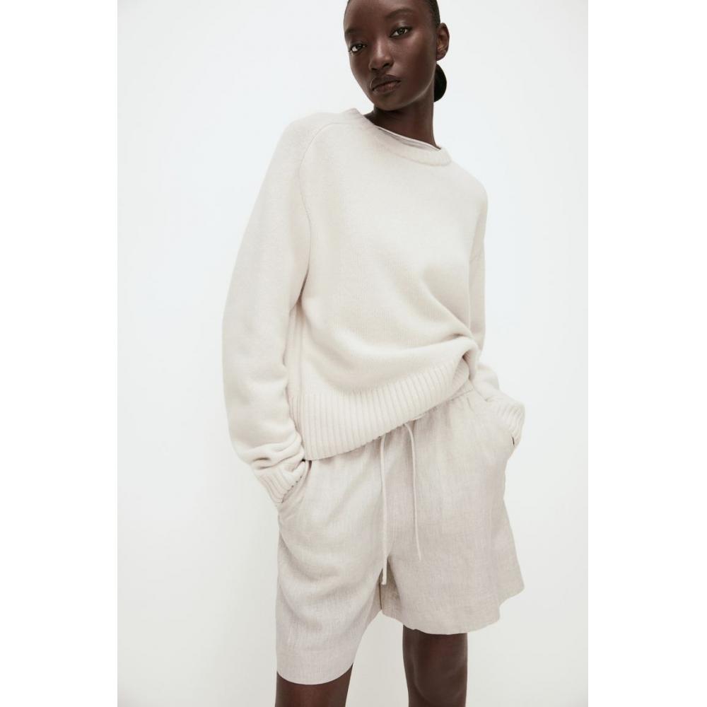 Льняные шорты без застежек HM Светло-бежевые
Льняные шорты без застежек HM Светло-бежевые