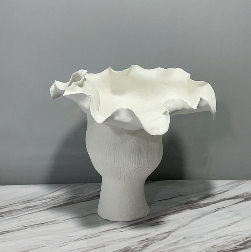Modern 3D Art Pleated Ceramic Vases, Irregular Flower Vessels, Living Room Decorative Ornaments, Dried Flower Arrangements
Modern 3D Art Pleated Ceramic Vases, Irregular Flower Vessels, Living Room Decorative Ornaments, Dried Flower Arrangements