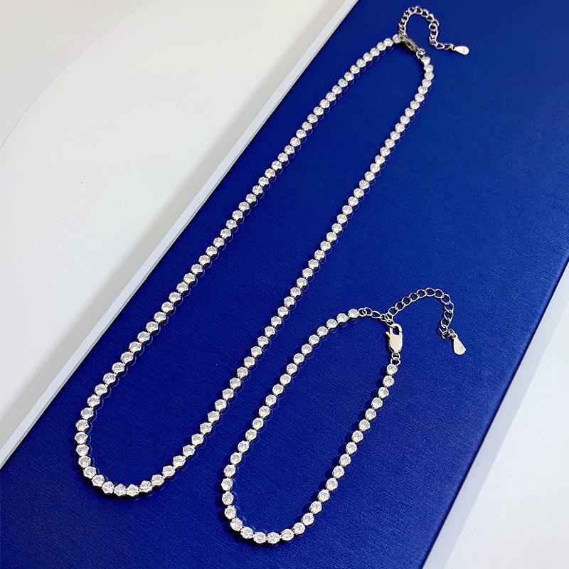Xiancan 2023 S925 Silver Necklace with High Carbon Diamonds - Bezel Set and Fashionable S925 Silver
Xiancan 2023 S925 Silver Necklace with High Carbon Diamonds - Bezel Set and Fashionable S925 Silver