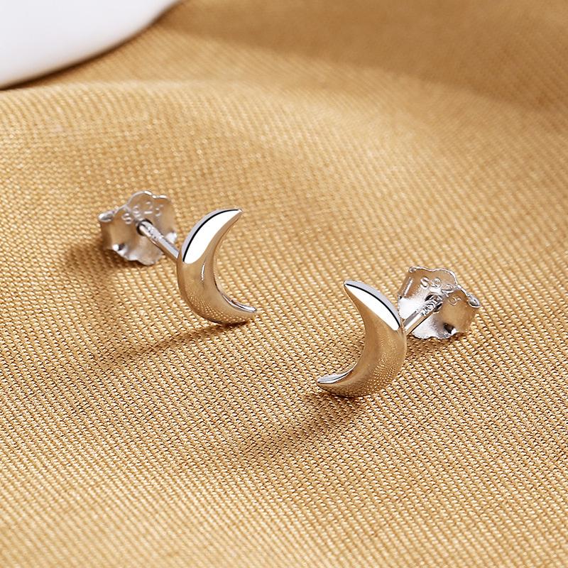 Delicate Jewelry Moon Stud Earrings Female Japanese And Korean Style Cute Simple Design Trendy Earrings 925 silver
Delicate Jewelry Moon Stud Earrings Female Japanese And Korean Style Cute Simple Design Trendy Earrings 925 silver