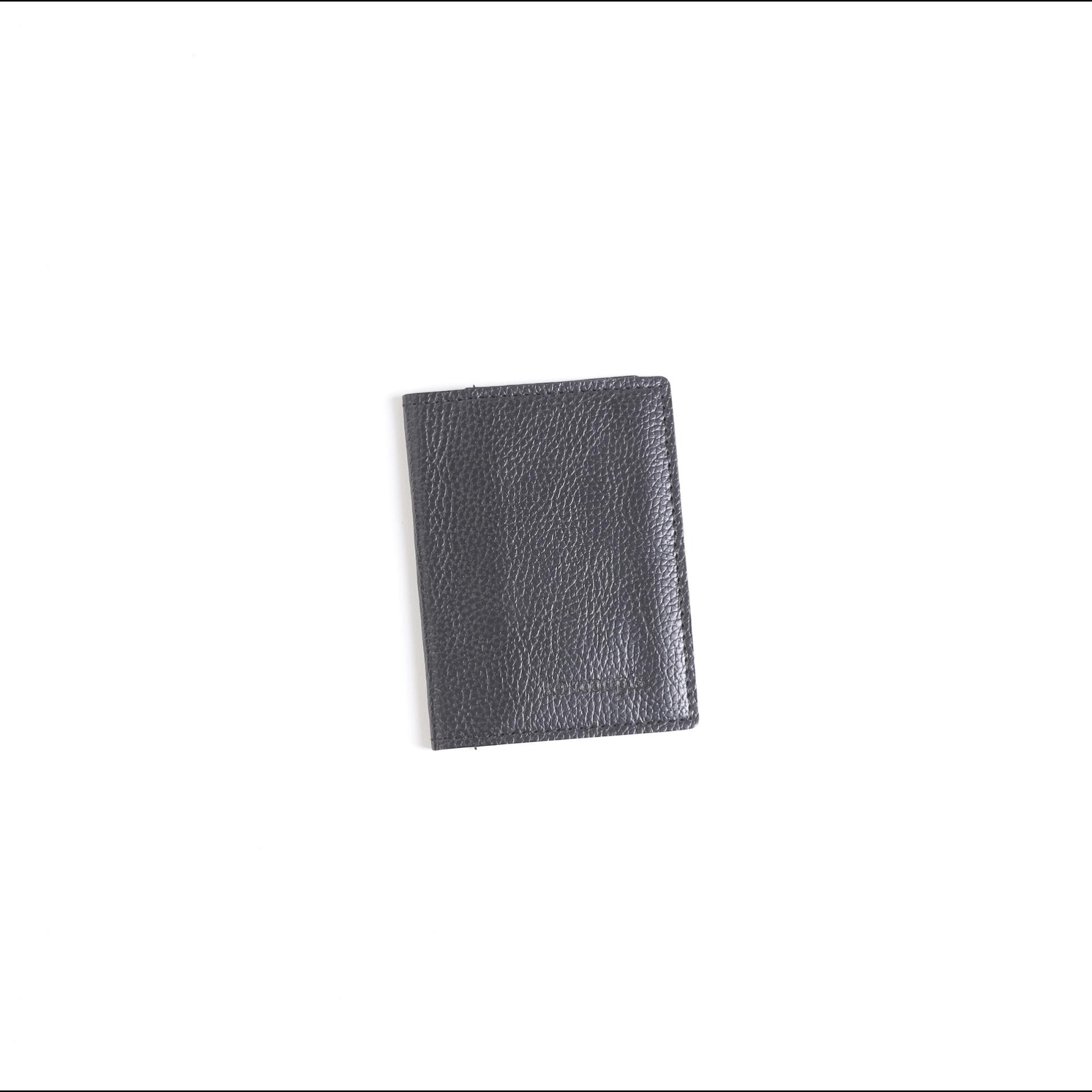 Men s Ultra-Thin Leather Card Holder - Compact & Multifunctional Anti-Demagnetization Wallet. 10.8*8.2*1.5cm
Men s Ultra-Thin Leather Card Holder - Compact & Multifunctional Anti-Demagnetization Wallet. 10.8*8.2*1.5cm