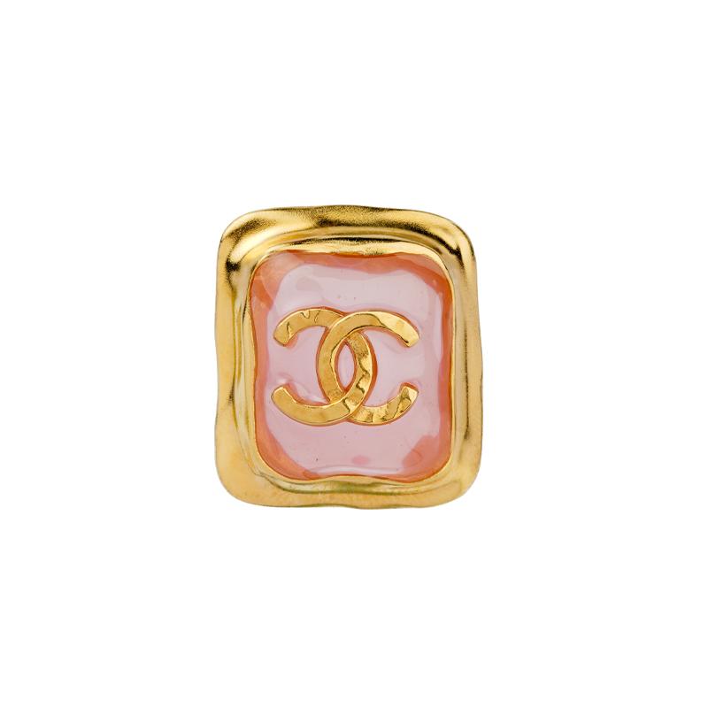 CHANEL Fashion Avant-garde Personality Metal Stud Earrings Women s Gold
CHANEL Fashion Avant-garde Personality Metal Stud Earrings Women s Gold