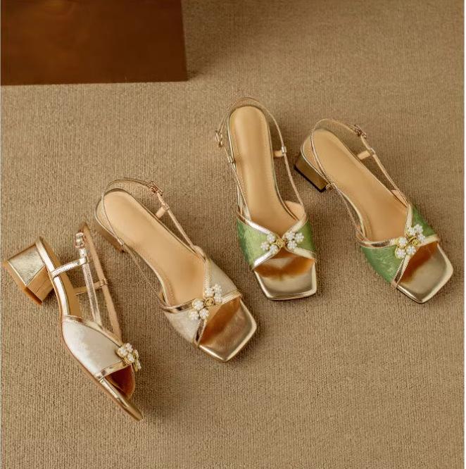 Chinese national style retro pearl buckle sandals 2025 new spring and summer wear high heels with skirt cheongsam cool slippers 35 зелёный
Chinese national style retro pearl buckle sandals 2025 new spring and summer wear high heels with skirt cheongsam cool slippers 35 зелёный