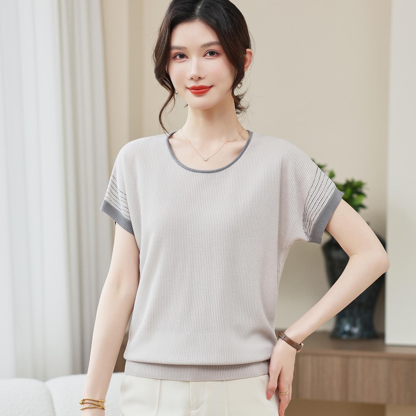 2026 Stylish Ice Silk T-Shirt for Middle-aged & Elderly Women - Elegant Round Neck, Short Sleeve Mother s Top 4XL (for 135-150 lbs) світло-сірий колір
2026 Stylish Ice Silk T-Shirt for Middle-aged & Elderly Women - Elegant Round Neck, Short Sleeve Mother s Top 4XL (for 135-150 lbs) світло-сірий колір