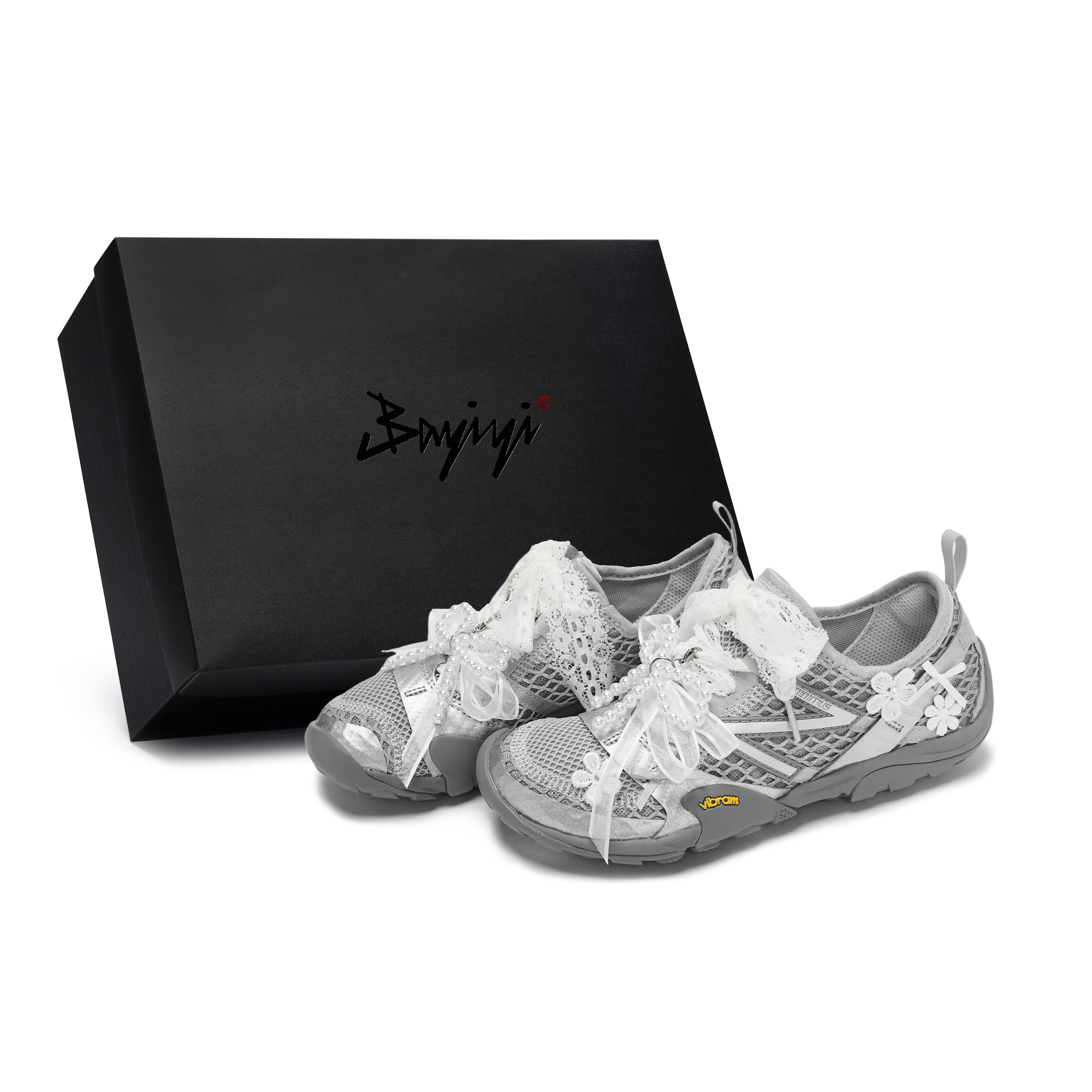 New Balance MT10 Moon Silk Star Стійкі до стирання Низькі Повсякденні Кросівки Унісекс Сріблястий Білий Сірий MT10OAB(Team80-S-BOX) 36
New Balance MT10 Moon Silk Star Стійкі до стирання Низькі Повсякденні Кросівки Унісекс Сріблястий Білий Сірий MT10OAB(Team80-S-BOX) 36