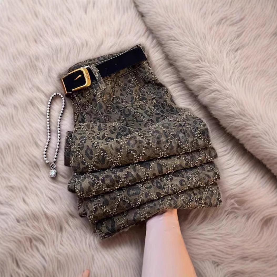 Leopard Print High Waist Slim Jeans for Women s Street Wear 2025 Spring and Autumn Vintage Casual Straight Pants XL леопард друку кольору
Leopard Print High Waist Slim Jeans for Women s Street Wear 2025 Spring and Autumn Vintage Casual Straight Pants XL леопард друку кольору