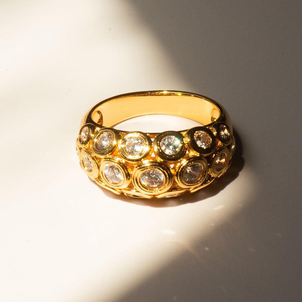 Luxury Shiny Cubic Zirconia Bubble Round Chunky Rings for Women Stainless Steel Golden Geometric Finger Ring Charm Jewelry T331 1
Luxury Shiny Cubic Zirconia Bubble Round Chunky Rings for Women Stainless Steel Golden Geometric Finger Ring Charm Jewelry T331 1
