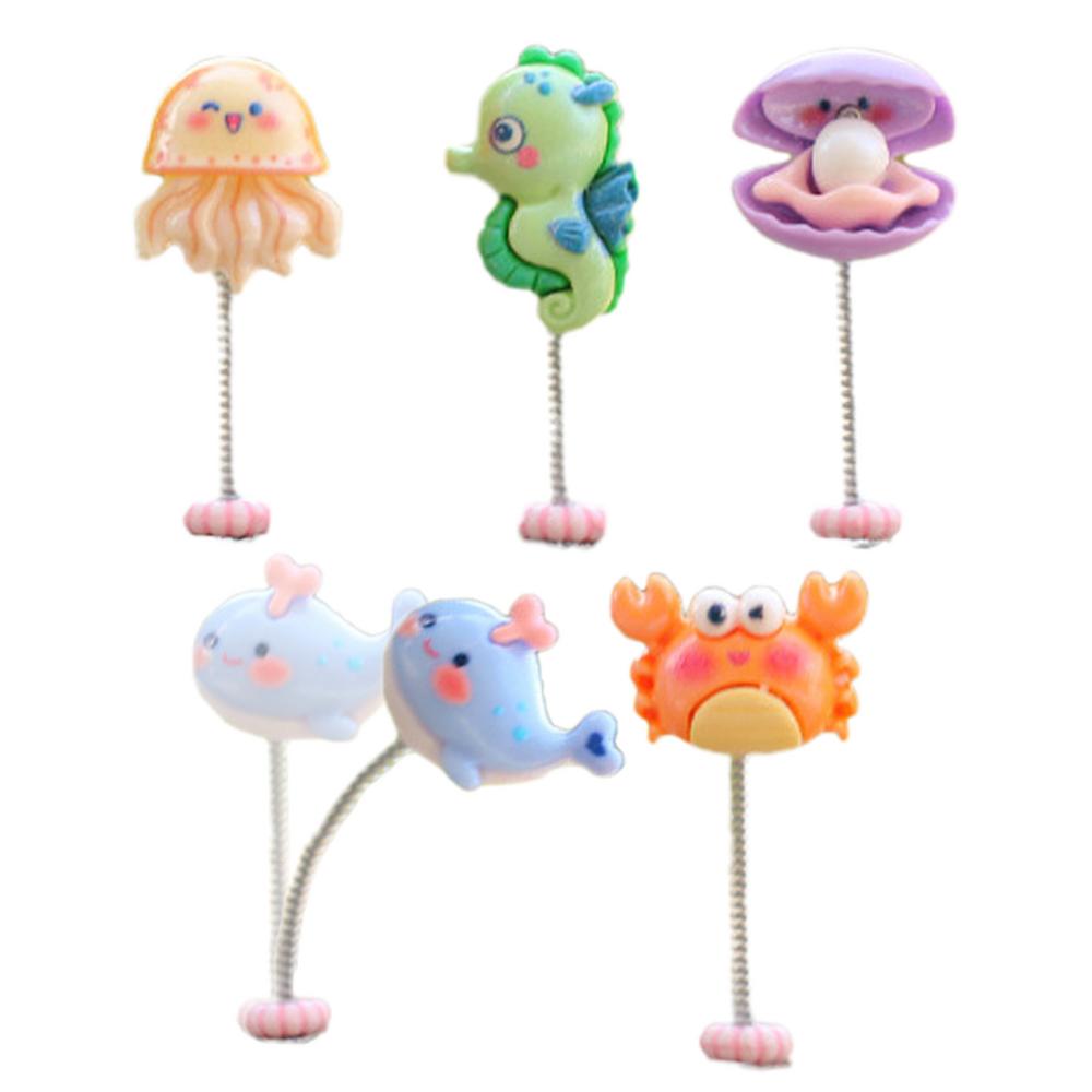 Мини-украшения для приборной панели автомобиля, 5 шт., миниатюры морских животных, украшение для автомобиля из смолы, мультяшная миниатюра-болванчик для декора интерьера автомобиля
Мини-украшения для приборной панели автомобиля, 5 шт., миниатюры морских животных, украшение для автомобиля из смолы, мультяшная миниатюра-болванчик для декора интерьера автомобиля