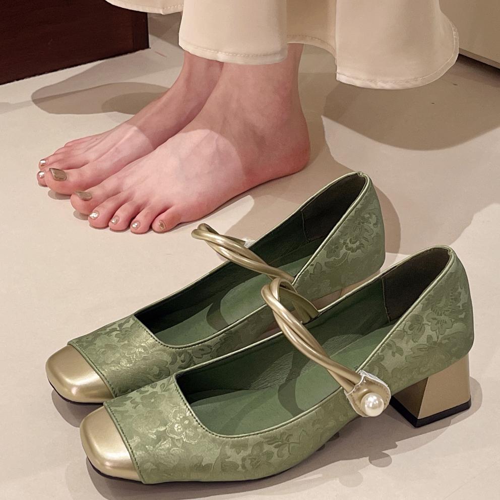 Fashion Square Toe Pearl Shoes Women 2024 New Summer Shallow Women Sandals Elegance Chunky Heels Banquet Women Shoes Q64
Fashion Square Toe Pearl Shoes Women 2024 New Summer Shallow Women Sandals Elegance Chunky Heels Banquet Women Shoes Q64