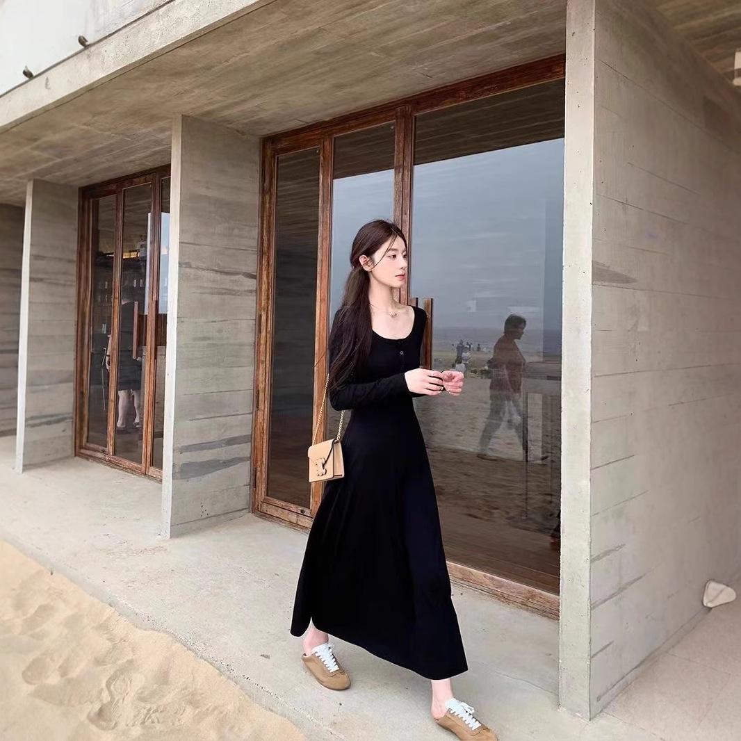 Женское осеннее приталенное французское платье миди Pure Desire 2024 M чёрный
Женское осеннее приталенное французское платье миди Pure Desire 2024 M чёрный