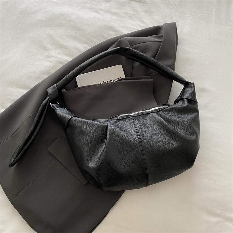 Fashionable Ins Inspired Casual Dumpling Bag In Black Coffee And White Colors
Fashionable Ins Inspired Casual Dumpling Bag In Black Coffee And White Colors