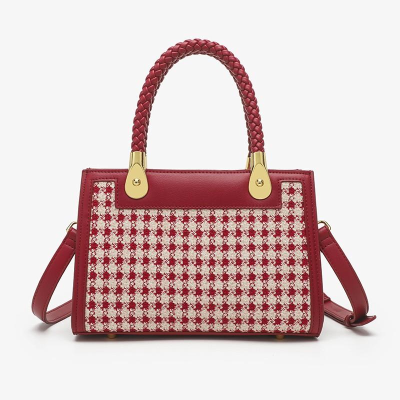 Bride s Wedding Houndstooth Red Handbag Women 2025 New Large-capacity Commuting Single-shoulder Cross-body Bag красный
Bride s Wedding Houndstooth Red Handbag Women 2025 New Large-capacity Commuting Single-shoulder Cross-body Bag красный