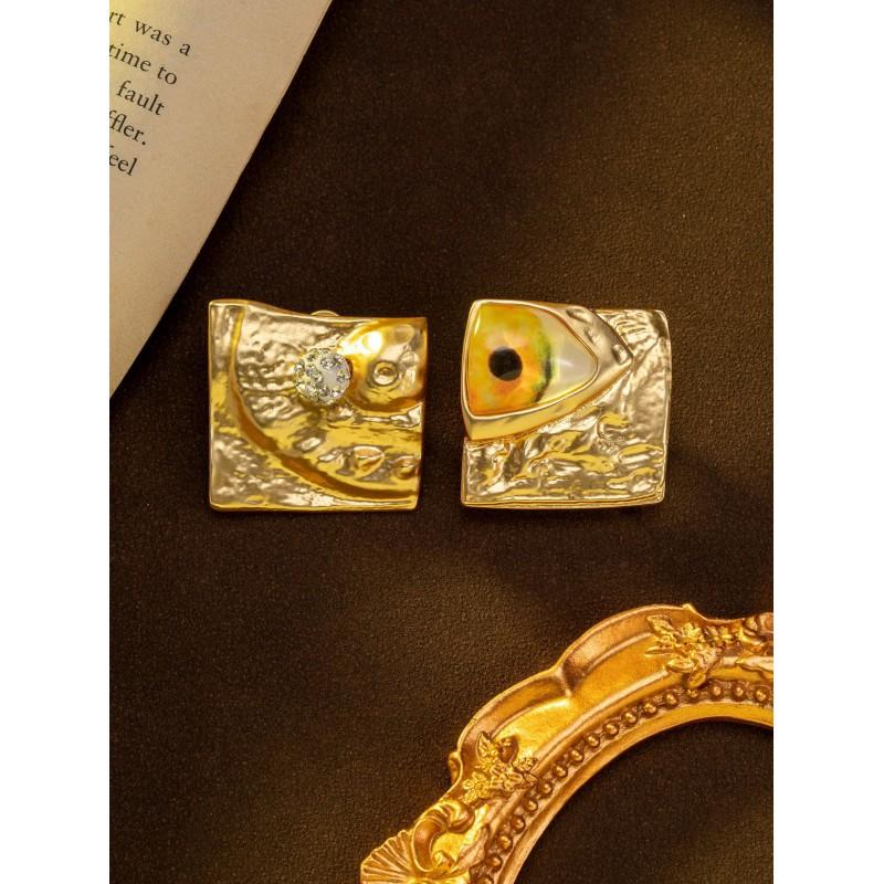 Vintage Irregular Facial Features Eye Earrings Xia Pa Surrealist Style Versatile
Vintage Irregular Facial Features Eye Earrings Xia Pa Surrealist Style Versatile