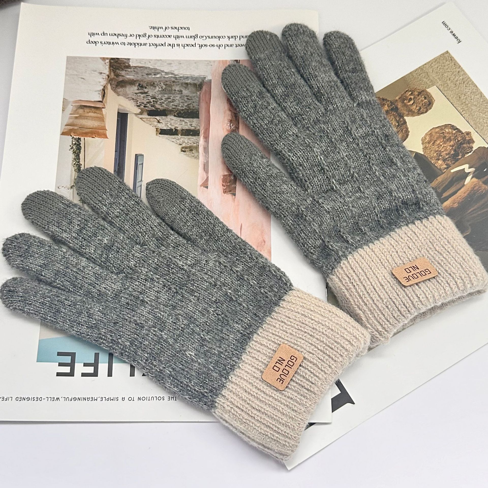 Корейские термоперчатки с сенсорным экраном женские зимние вязаные бархатные утолщенные студенческие для верховой езды ветрозащитные и холодостойкие однотонные мальчиковые One size серый
Корейские термоперчатки с сенсорным экраном женские зимние вязаные бархатные утолщенные студенческие для верховой езды ветрозащитные и холодостойкие однотонные мальчиковые One size серый