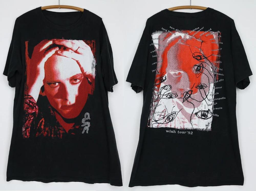 2 Sides Perry Bamonte 1992 Wish Tour Concert Shirt Black Unisex S5XL KY143 Unisex T-Shirt S
2 Sides Perry Bamonte 1992 Wish Tour Concert Shirt Black Unisex S5XL KY143 Unisex T-Shirt S