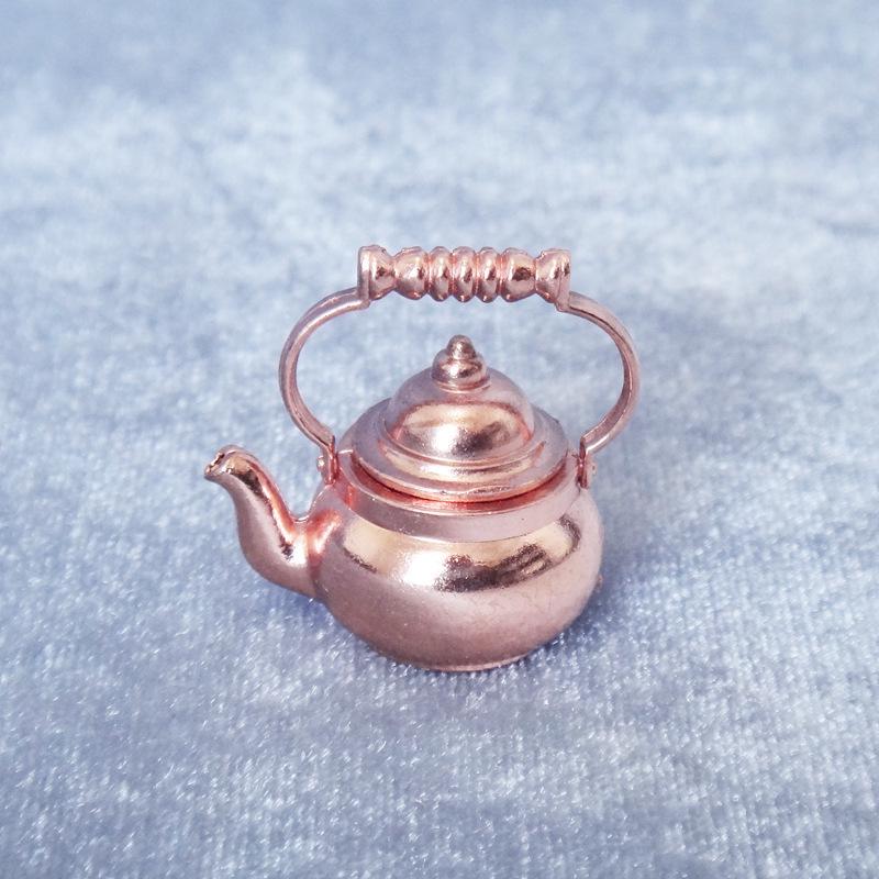 1:12 Dollhouse Miniature Retro Bronze Kettle with Openable Lid
1:12 Dollhouse Miniature Retro Bronze Kettle with Openable Lid