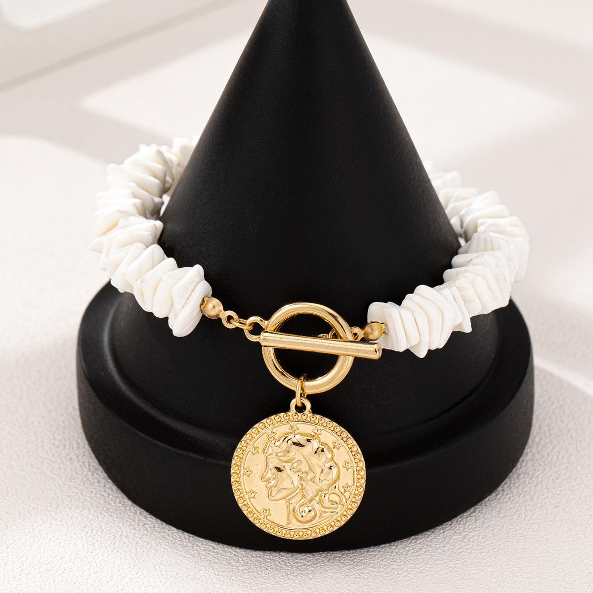 1 fashionable and personalized irregular shell bracelet ot buckle portrait pendant jewelry is suitable for women to wear білий
1 fashionable and personalized irregular shell bracelet ot buckle portrait pendant jewelry is suitable for women to wear білий