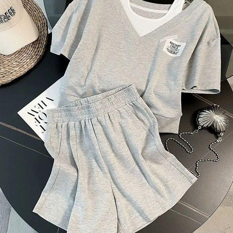 Dopamine Summer Women s Stylish Two-Piece Set: V-Neck Top & High-Waisted Shorts S recommended for under 90 jin
Dopamine Summer Women s Stylish Two-Piece Set: V-Neck Top & High-Waisted Shorts S recommended for under 90 jin