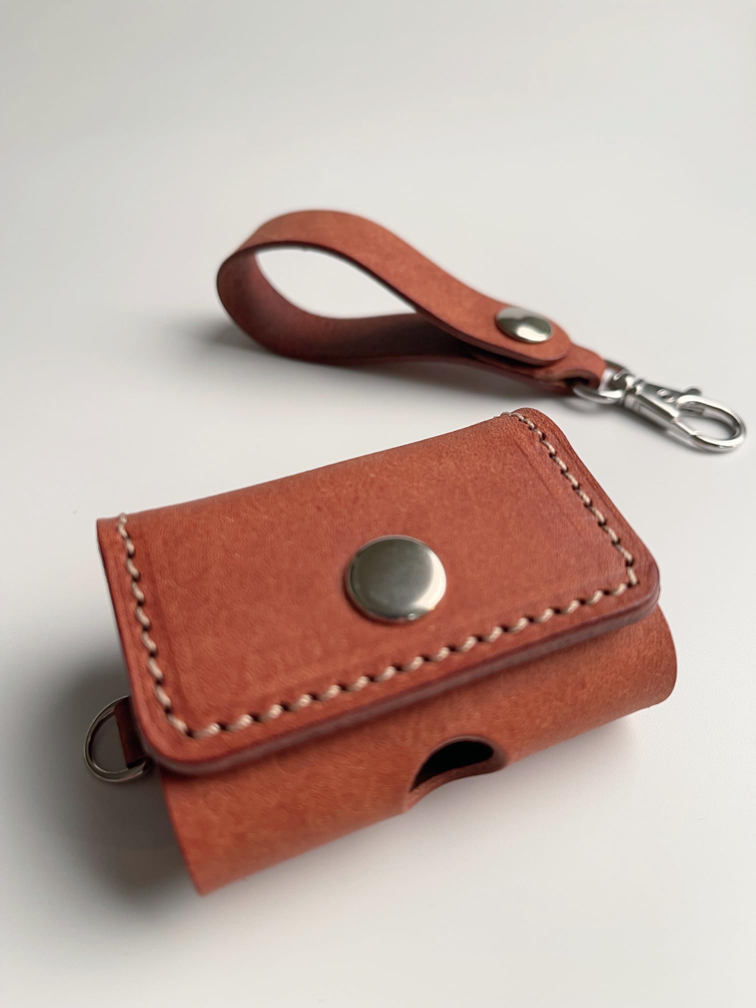 Spring Hiker AirPods Pro Cover Premium Italian Leather Full Protection Genuine Leather Cover Compatible with Generation - 1st/2nd (Brown, Silver)
Spring Hiker AirPods Pro Cover Premium Italian Leather Full Protection Genuine Leather Cover Compatible with Generation - 1st/2nd (Brown, Silver)