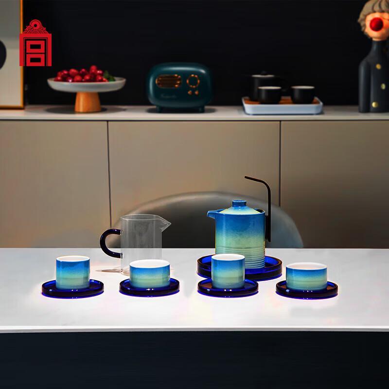 Gongli Imperial Palace Thousand Li of Rivers and Mountains Ceramic Tea Set
Gongli Imperial Palace Thousand Li of Rivers and Mountains Ceramic Tea Set